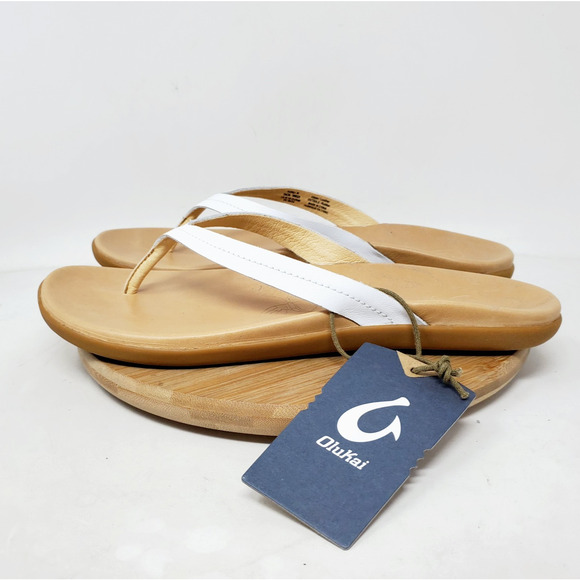 Olukai Honu Sandals Womens 10 White Flip Flop Thong Pool Beach Shoes - Picture 1 of 12